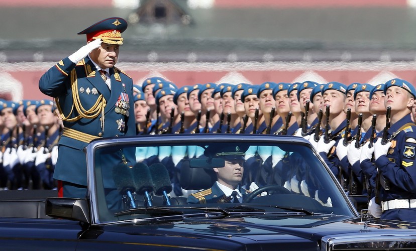 Parada Zwycięstwa na placu Czerwonym. Minister obrony Sergei Shoigu