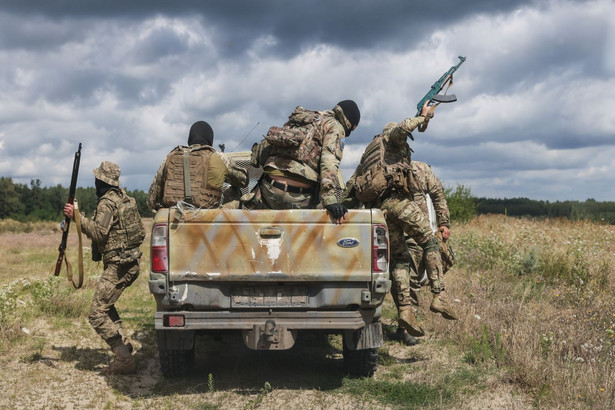 Żołnierze ukraińskiego 111. Batalionu Obrony Terytorialnej
