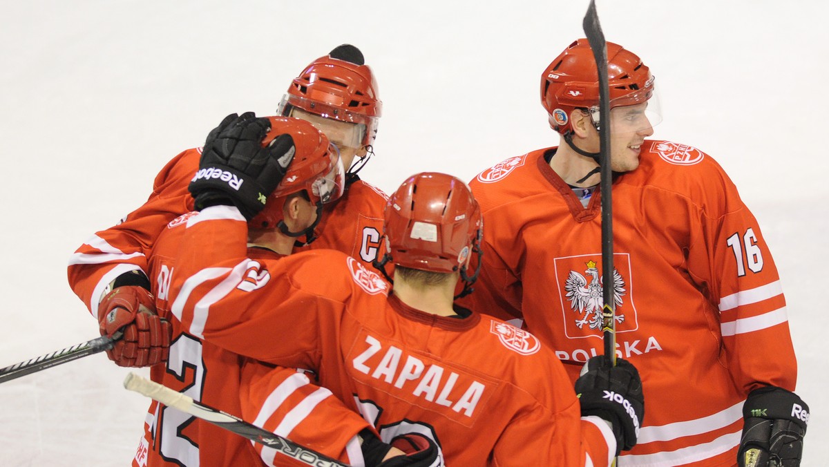 W poniedziałek (3.11) w Krynicy-Zdroju rozpoczyna się konsultacja reprezentacji Polski przed wyjazdem na turniej Euro Ice Hockey Challenge w Budapeszcie (7-9.11).