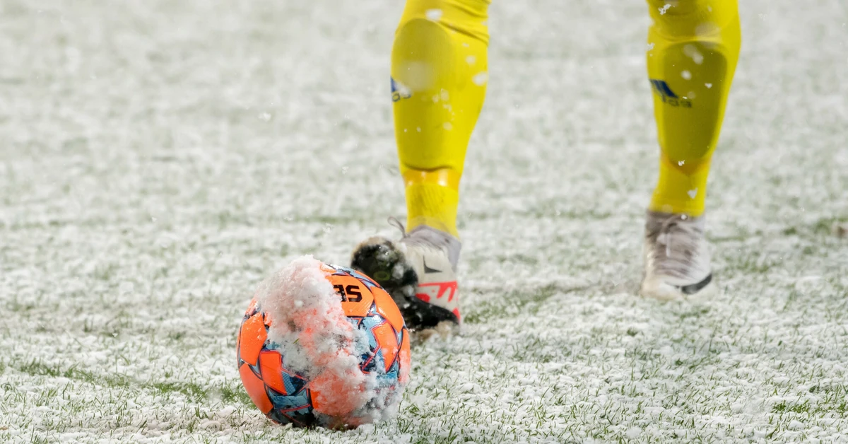 Pogodowy armagedon nad Polską. Co z meczami piłkarskiej Ekstraklasy?