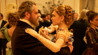 Netflix pokazał zdjęcia z serialu "Lalka". Tak wyglądają Łęcka i Wokulski [FOTO]