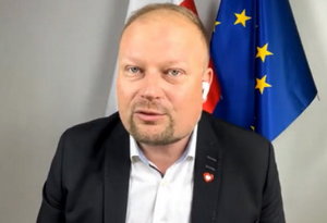 Szokujące słowa polityka o ośmiu gwiazdkach. Serio tak uważa?