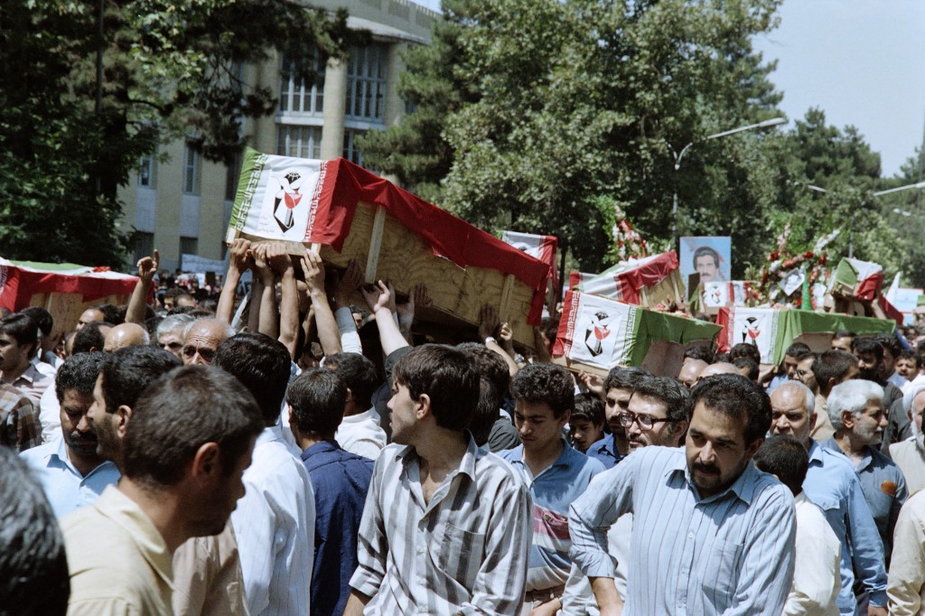 Teheran. Przez miasto przeszedł pochód z trumnami ofiar katastrofy