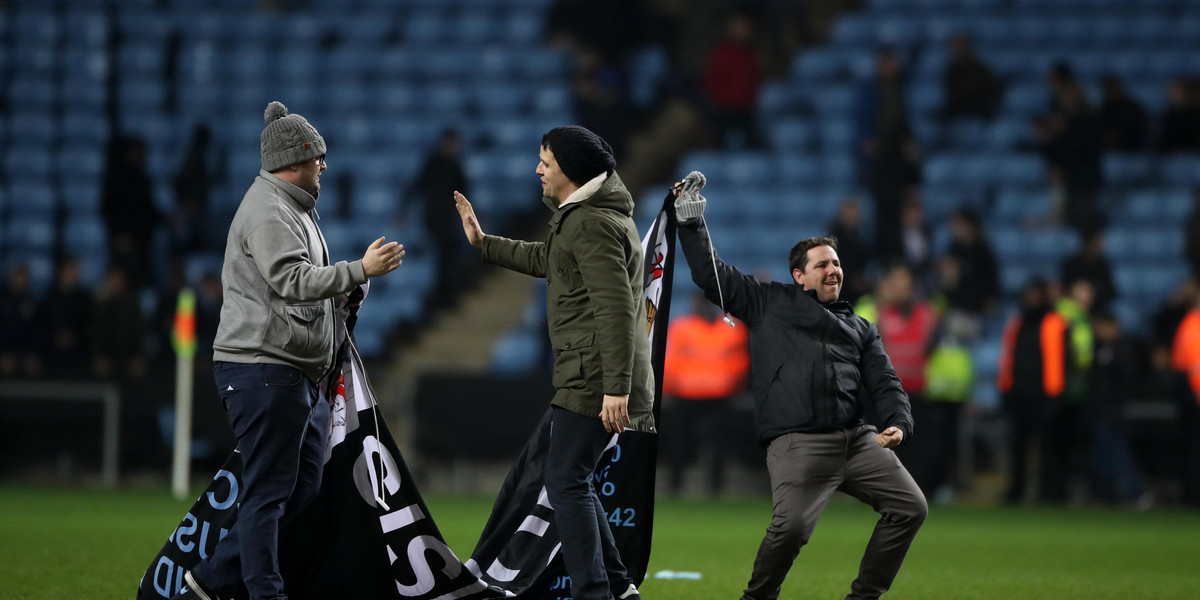 Protest kibiców na meczu Coventry City. Szturmowali boisko!