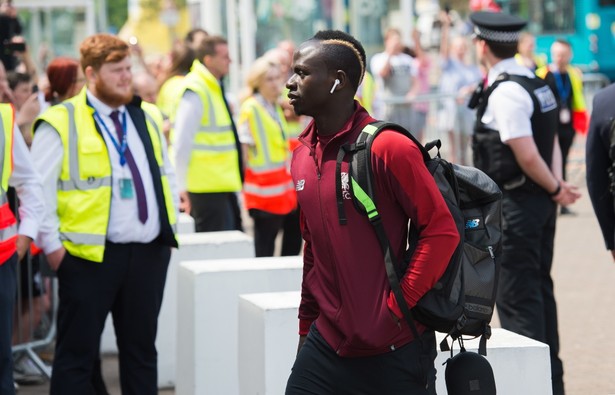 Sadio Mane przesłał 300 koszulek Liverpoolu do swojej wioski w Senegalu