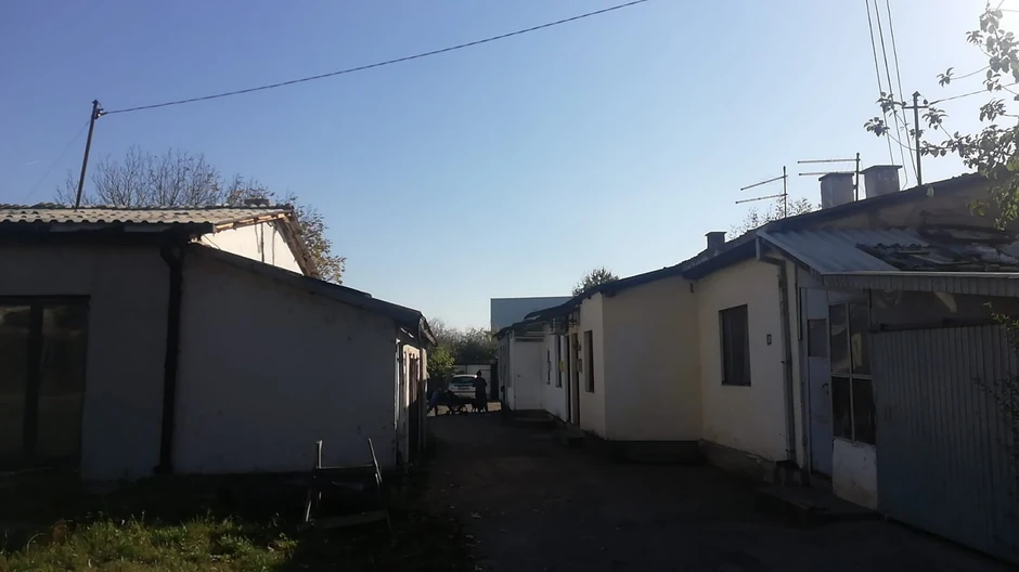 Dečak upao u septičku jamu