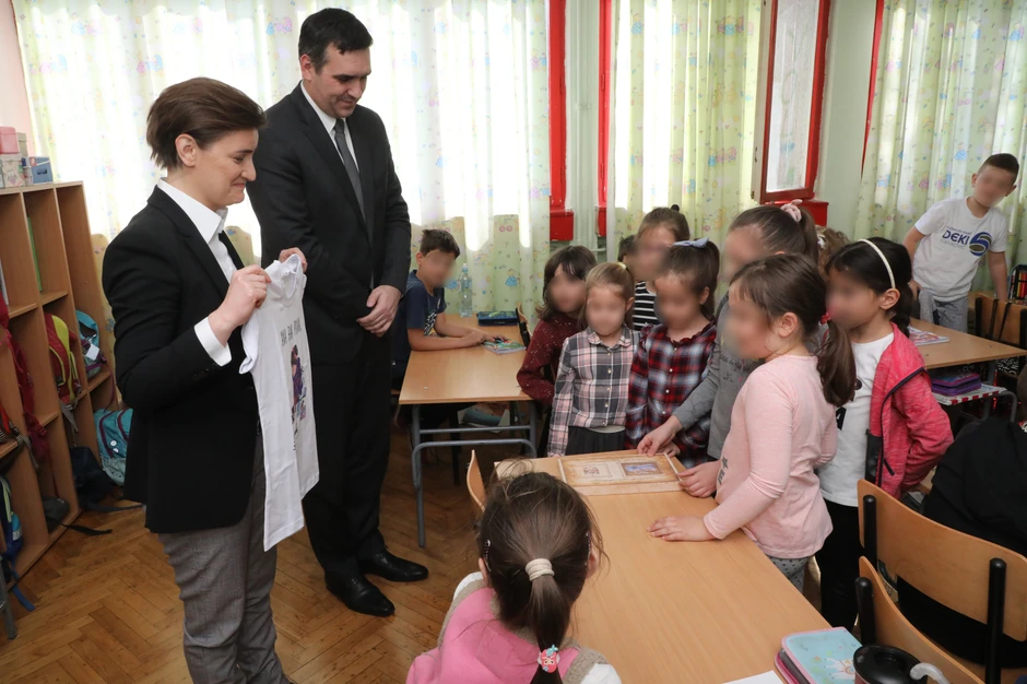 Do promene smena jeste došlo, a neki roditelji nisu hteli tog dana da pošalju decu u školu