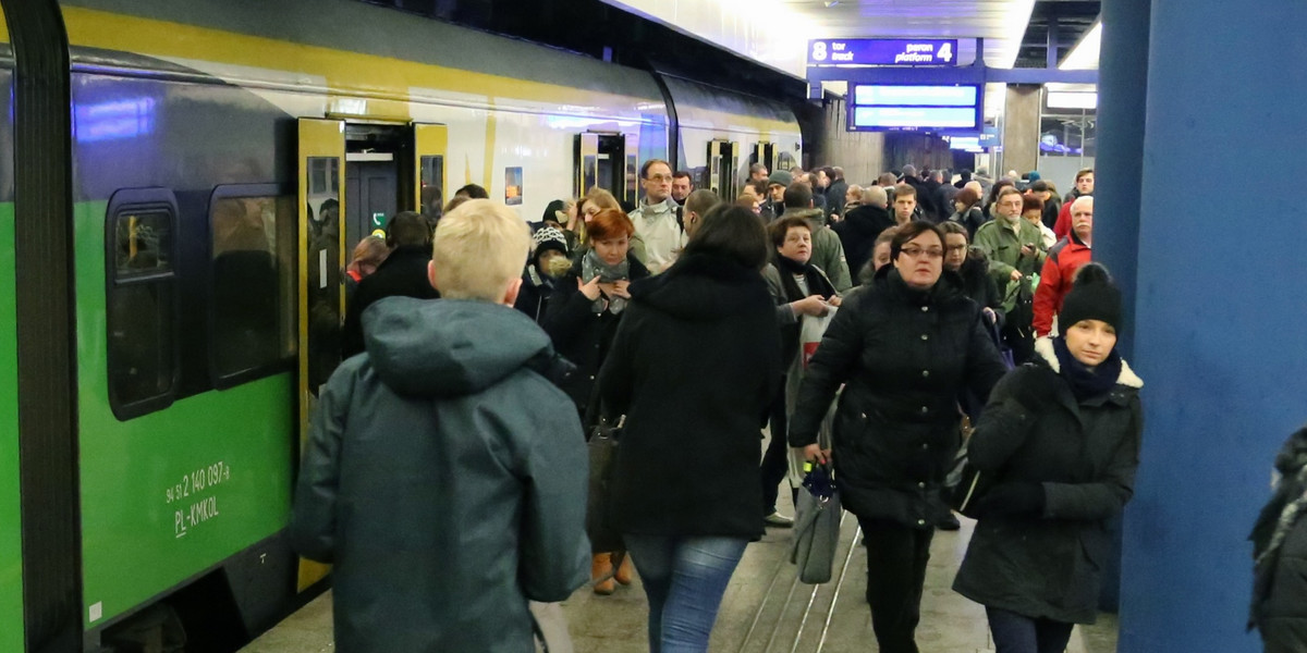 Zapchane pociągi Kolei Mazowieckich