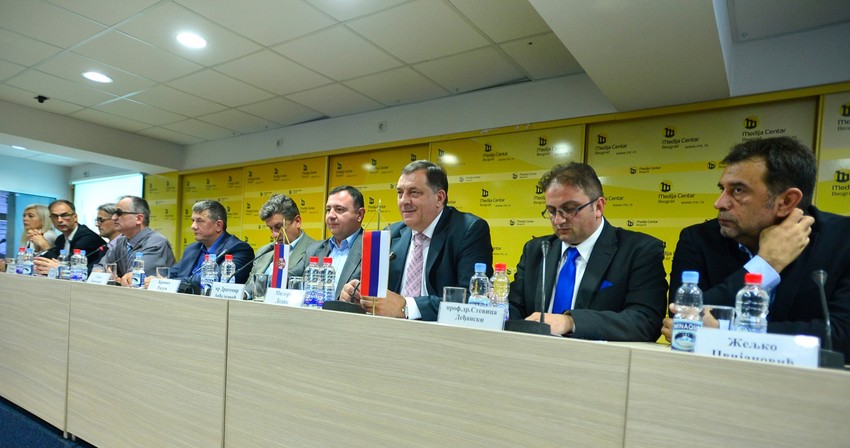 Učesnici skupa "Paljenje Balkana - Od Makedonije do Republike Srpske"