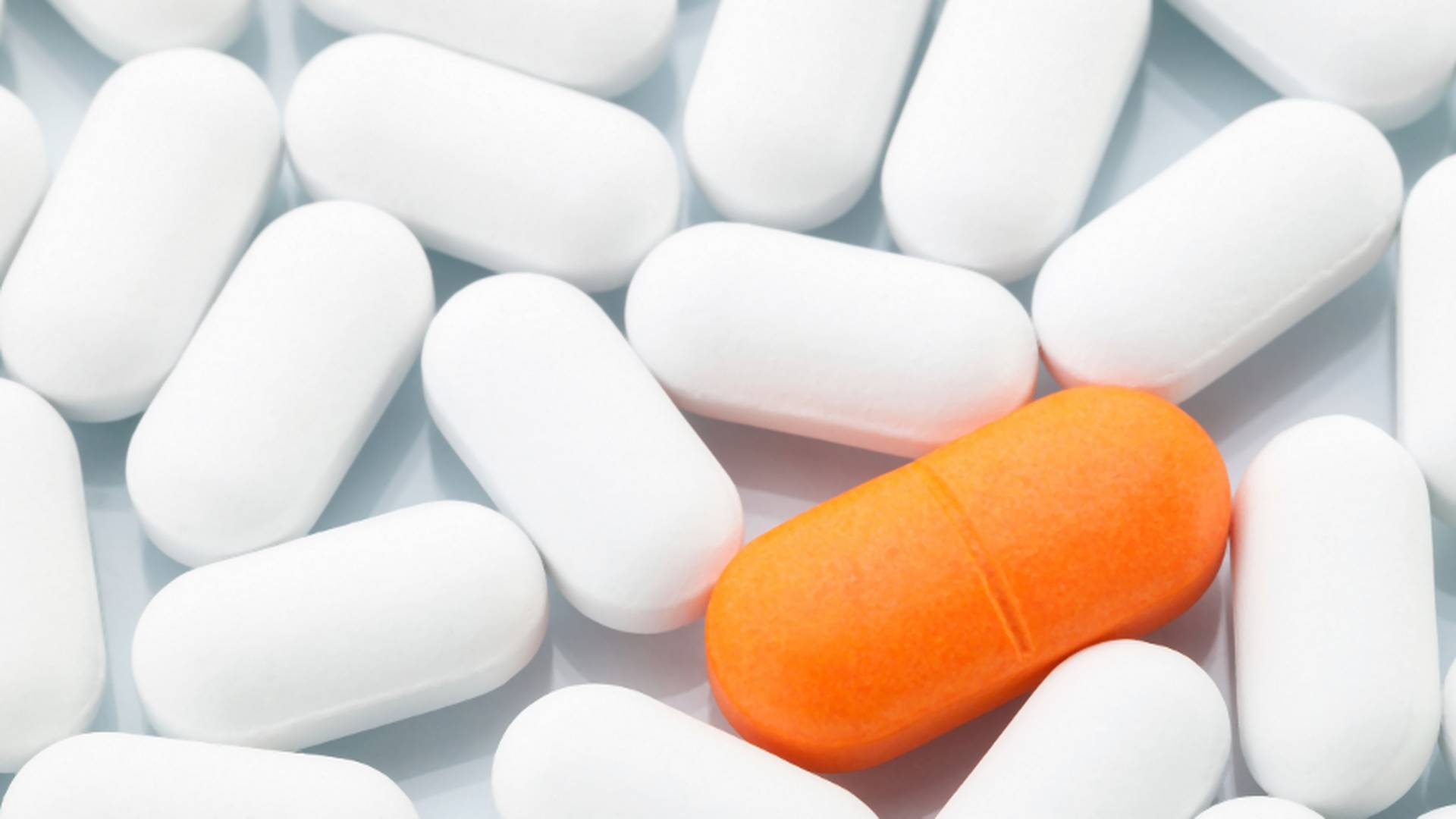 Czy wiesz dlaczego powinnaś uważać z ibuprofenem po 40-tce?