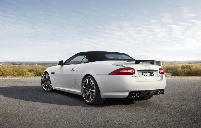 Jaguar XKR-S: drapieżne kabrio