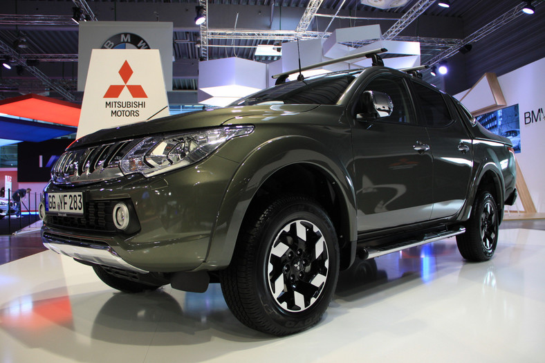 Mitsubishi L200 (Poznań 2015)