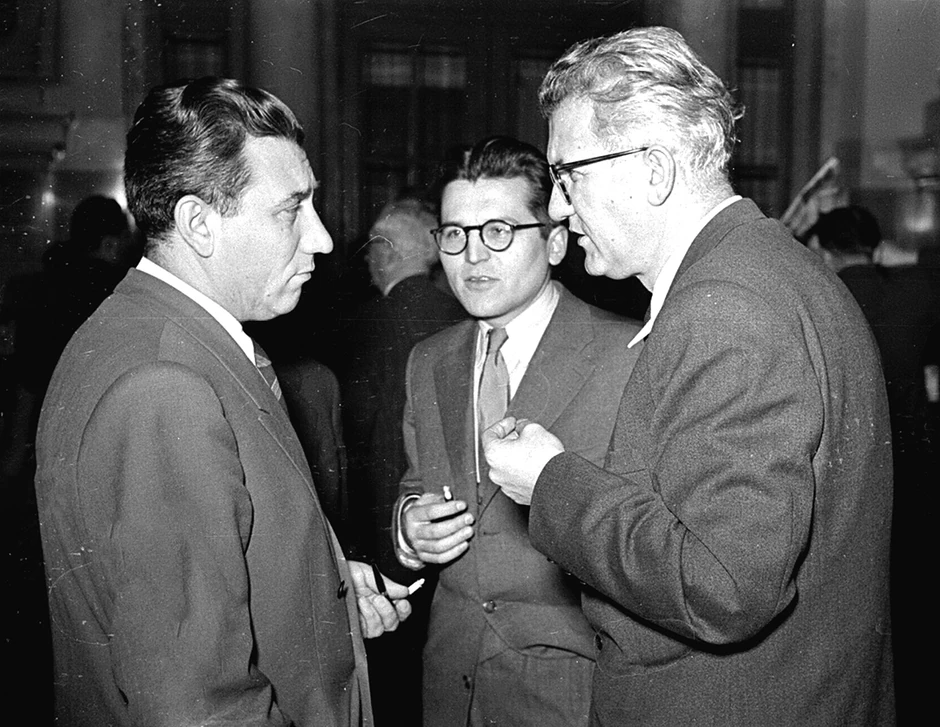 Sa Dobricom Ćosićem i Petrom Stambolićem, 1952.