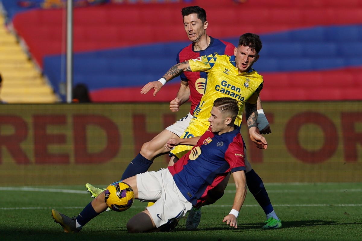 Fermin Lopez, Robert Lewandowski i Viti