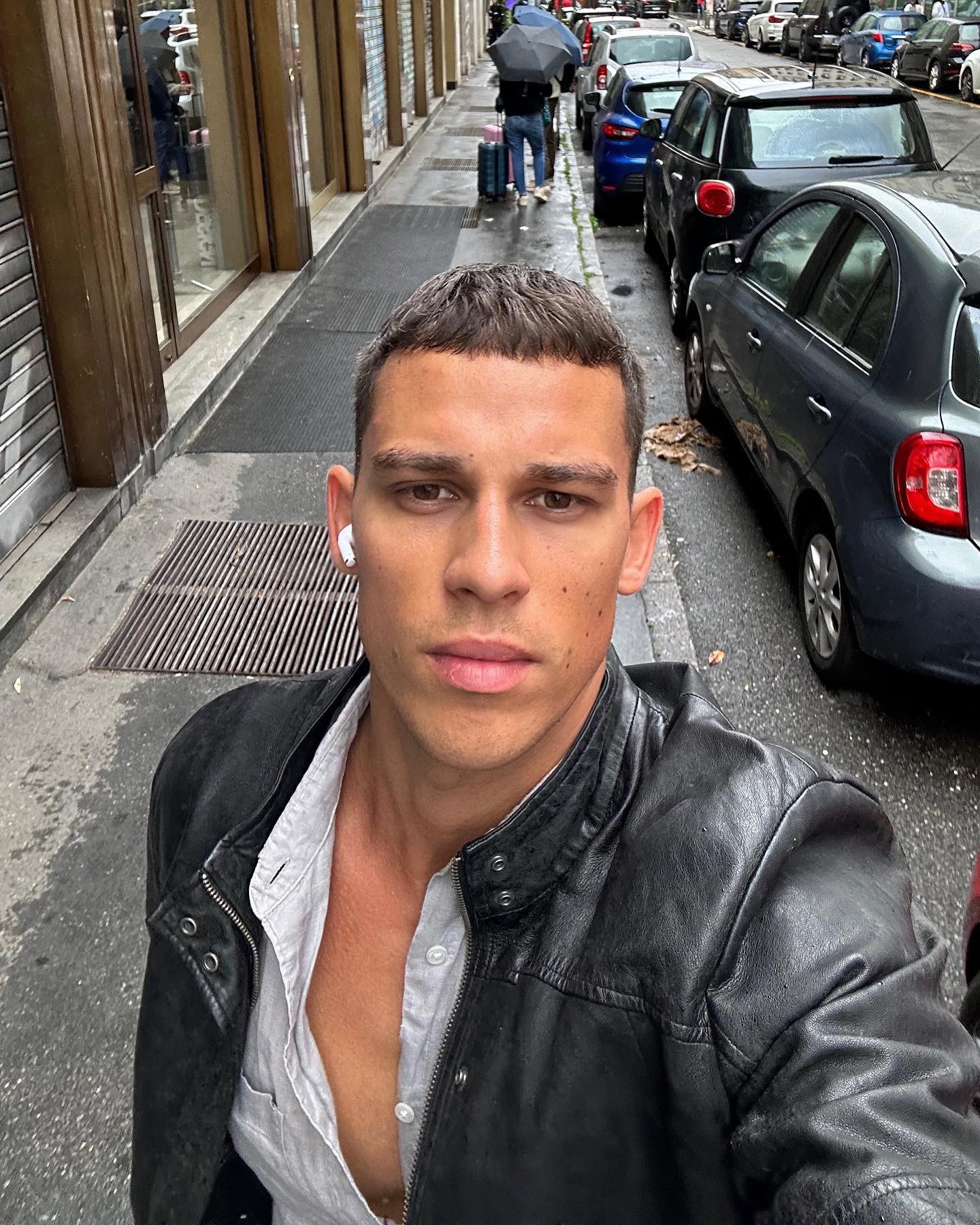 Ženíchom štvrtého ročníka šou Ruža pre nevestu sa stal Adrián Chabada.