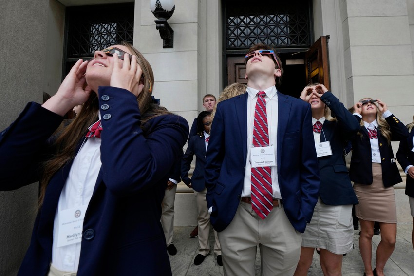 Potpuno pomračenje Sunca iz Džeksona, Misisipi, 8. aprila