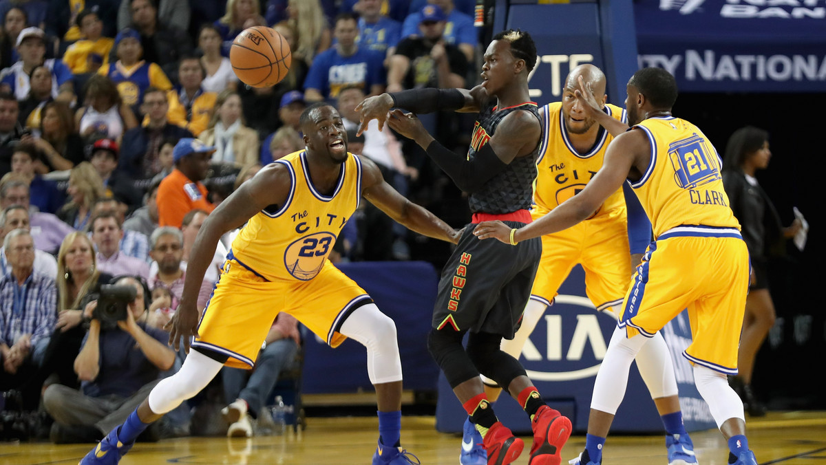 Golden State Warriors wygrali 109:105 z Atlanta Hawks po dogrywce uzyskując 25. w sezonie zwycięstwo z rzędu na własnym boisku i 43. licząc mecze także z poprzedniego sezonu. Wojownicy grali bez swojego lidera Stephena Curry'ego, który ma lekko kontuzjowaną kostkę.