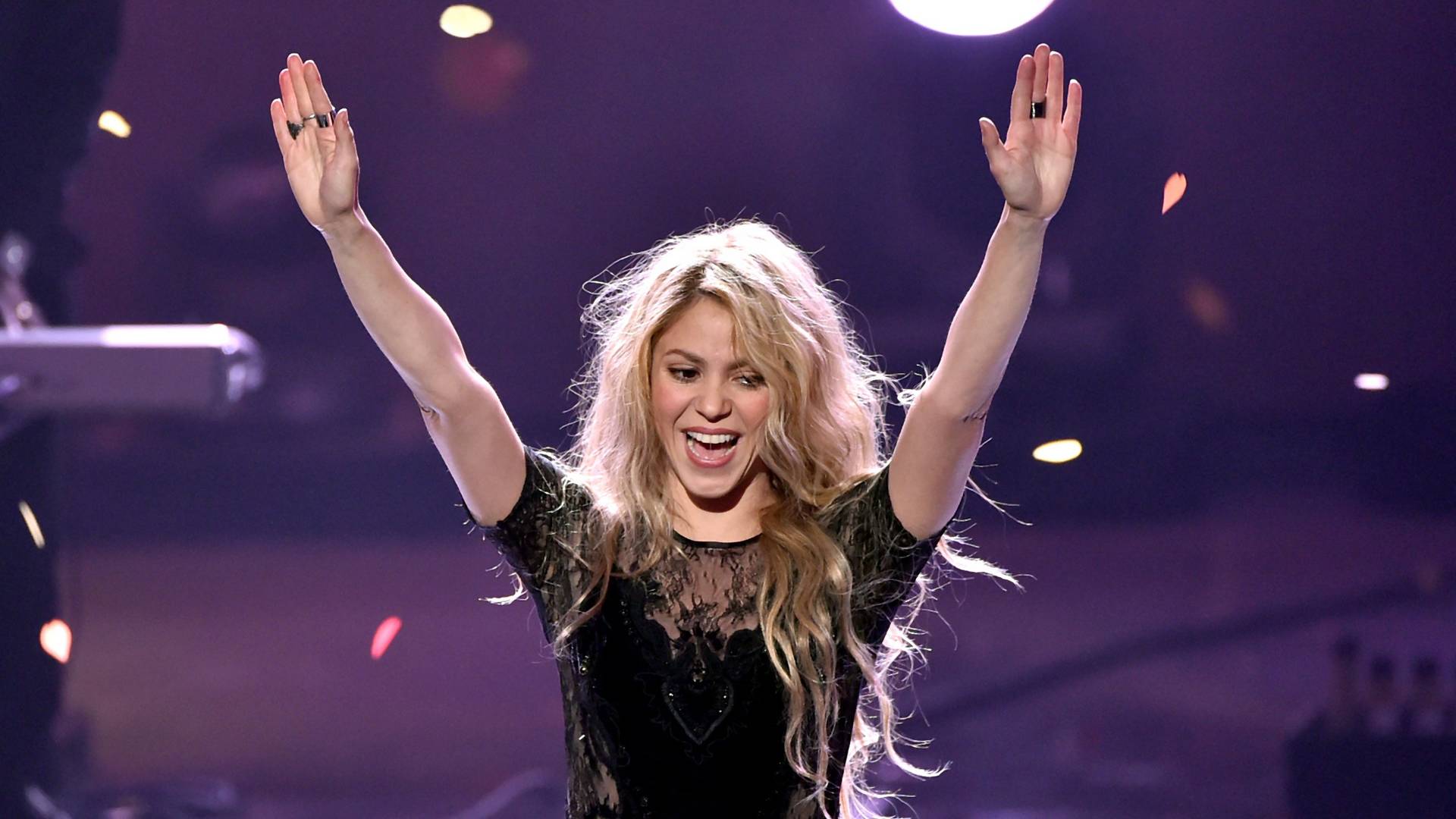Turné lemondva - Shakira betegebb, mint hittük