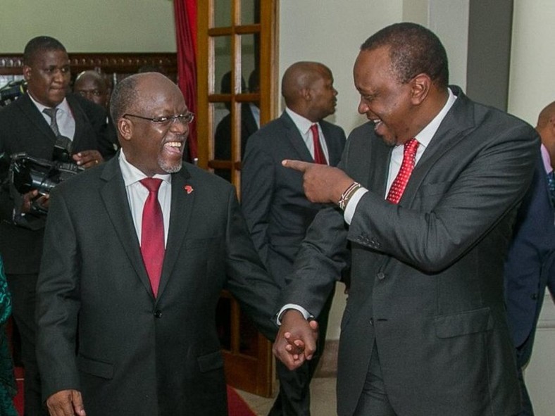 Tanzanian President John Pombe Magufuli (left) with his Kenyan counterpart Uhuru Kenyatta