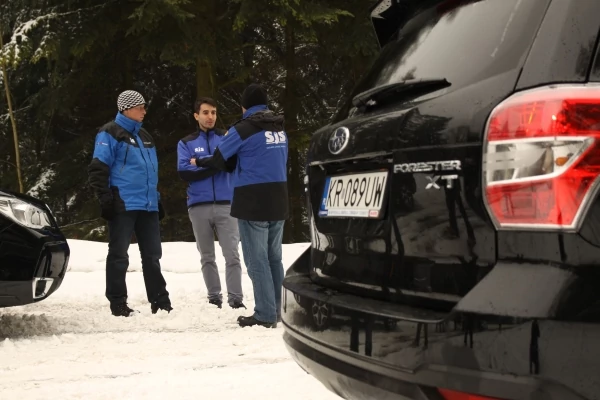 Wojtek Chuchała i nowy Subaru Forester