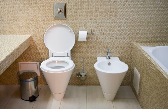 Problem toalet papira u javnim WC