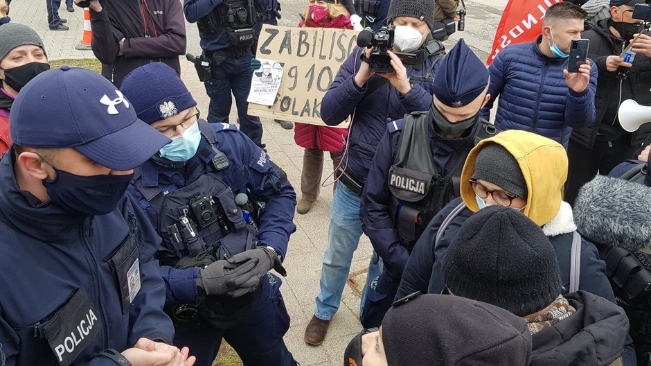 Policja spisywała manifestanów m.in. podczas wizyty premiera Morawieckiego