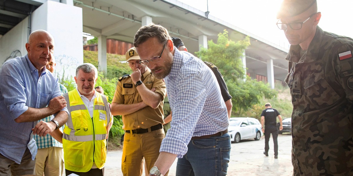 Wojewoda zachodniopomorski Zbigniew Bogucki zapowiedział przedłużenie zakazu korzystania z Odry.