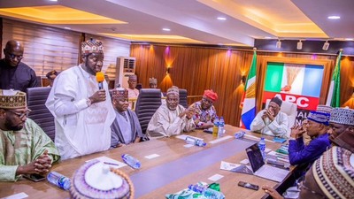 G7, 'Greater Majority' to present consensus candidate to thwart APC's zoning. [Twitter:@Imranmuhdz]