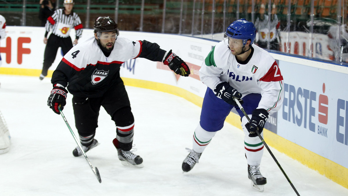 Włochy wygrały z Japonią 3:1, utrzymując swoje szansę na awans do światowej Elity. Italia ma dwie wygrane w mistrzostwach świata Dywizji IA w Katowicach i jest już pewna utrzymania na tym poziomie rozgrywek międzynarodowych.