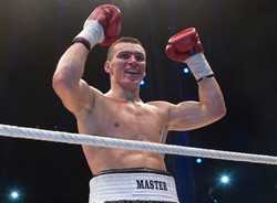 Masternak wygrał przez nokaut z Romero