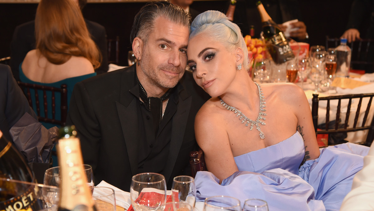 Lady Gaga nie poślubi jednak swojego agenta Christiana Carino. Para zerwała zaręczyny. Informację tę potwierdził rzecznik artystki w rozmowie z Associated Press.