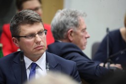 MS nie udzieli informacji Komisji Weneckiej. Zaprasza przedstawicieli do... muzeum