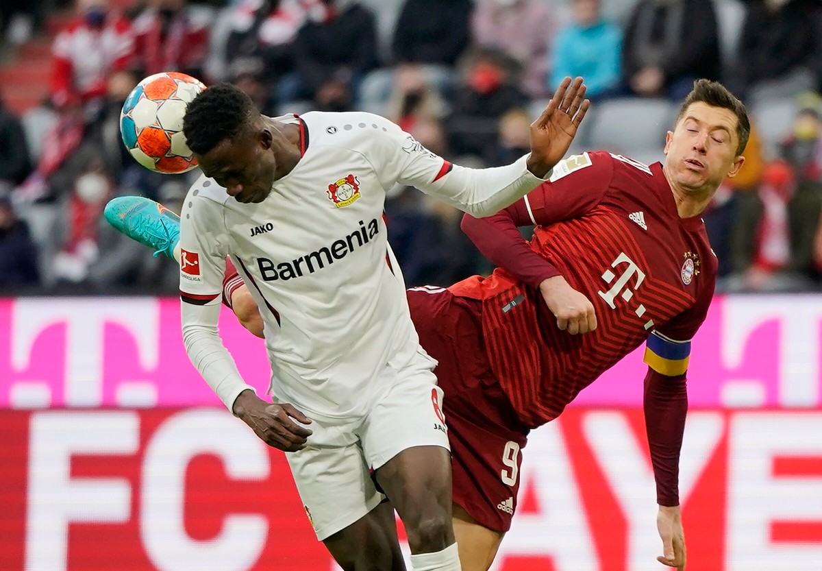 Robert Lewandowski i Odilon Kossounou
