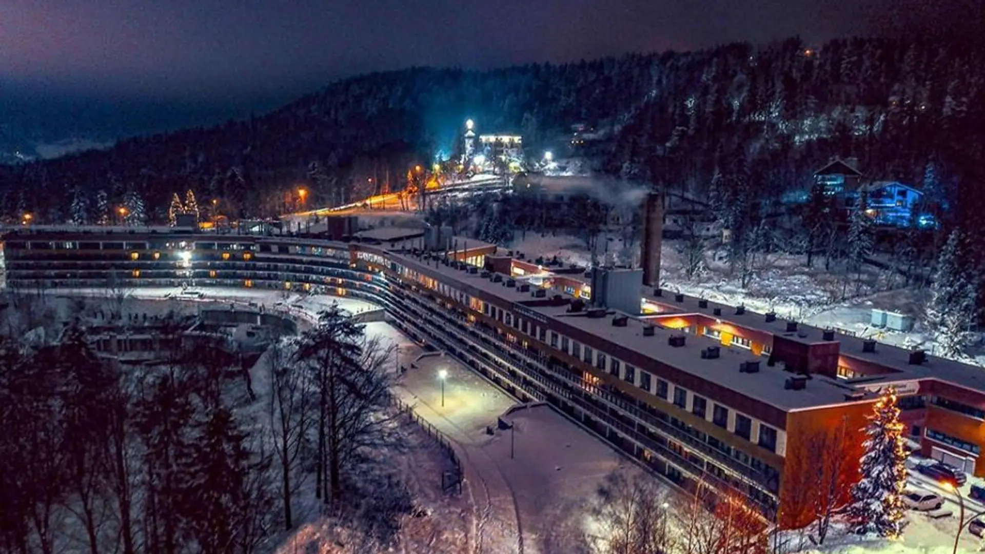 Olbrzymi PRL-owski hotel w Szczyrku zmieni się nie do poznania. Są pierwsze wizualizacje