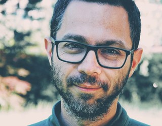 Jakub Gałęziowski doktor historii Uniwersytetu w Augsburgu i Uniwersytetu Warszawskiego. Zajmuje się historią mówioną i badaniami biograficznymi. Współzałożyciel Polskiego Towarzystwa Historii Mówionej i jego prezes
