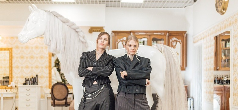 Margaret i Kara we wspólnym singlu "Antipop"