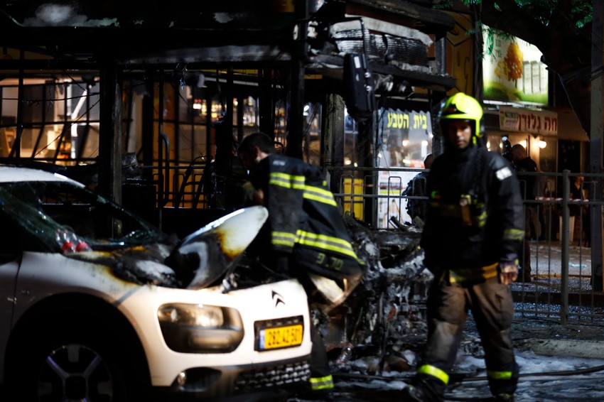 Hamasove raete su pogodile Holon