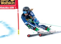 Alpejski PŚ: Alice Robinson w imponującym stylu wygrała w Kranjskiej Gorze