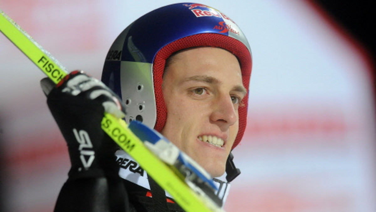 Austriak Gregor Schlierenzauer po zajęciu drugiego miejsca w trzecim konkursie Turnieju Czterech Skoczni w Innsbrucku (zwyciężył w dwóch poprzednich) przyznał, że nie skupiał się na walce o nagrodę miliona franków szwajcarskich za cztery wygrane zawody.