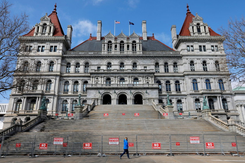 Electronic billboard displays message for New York Governor Andrew Cuomo to "Resign Now" in Albany