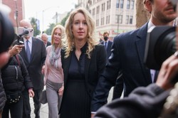 "Krwawy" biznes. Założycielka medycznego start-upu spędzi 11 lat za kratkami