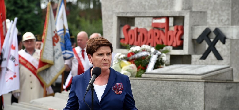 Premier Szydło oczekuje rozmowy z szefową brytyjskiego rządu. "Zapewnić bezpieczeństwo Polakom"