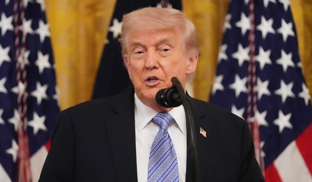 Predsednik Donald Tramp tokom događaja sa vlasnicima malih preduzeća, u ponedeljak, 4. maja, u Istočnoj sobi Bele kuće u Vašingtonu