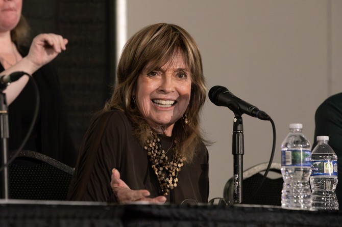 Linda Grej u maju 2026. na Motor City Comic konferenciji