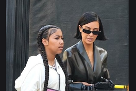 "Izgleda kao TETKA OD 40 GODINA, a ima tek 12" Kim Kardašijan organizovala ROĐENDAN za ćerku: "Njeni se GENI NISU NI POTRUDILI, ista je otac"