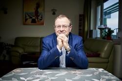 Prof. Dudek do Mazurka: Wyprowadzono nie tylko sztandar. Ciekawsze były 22 mln franków