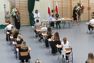 Dziś matura z języka angielskiego 2024. Ile potrwa i z czego się składa?