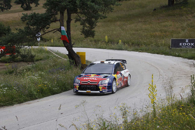 Citroën Total WRT taranuje konkurentów (galeria Rallyworld©Willy Weyens)