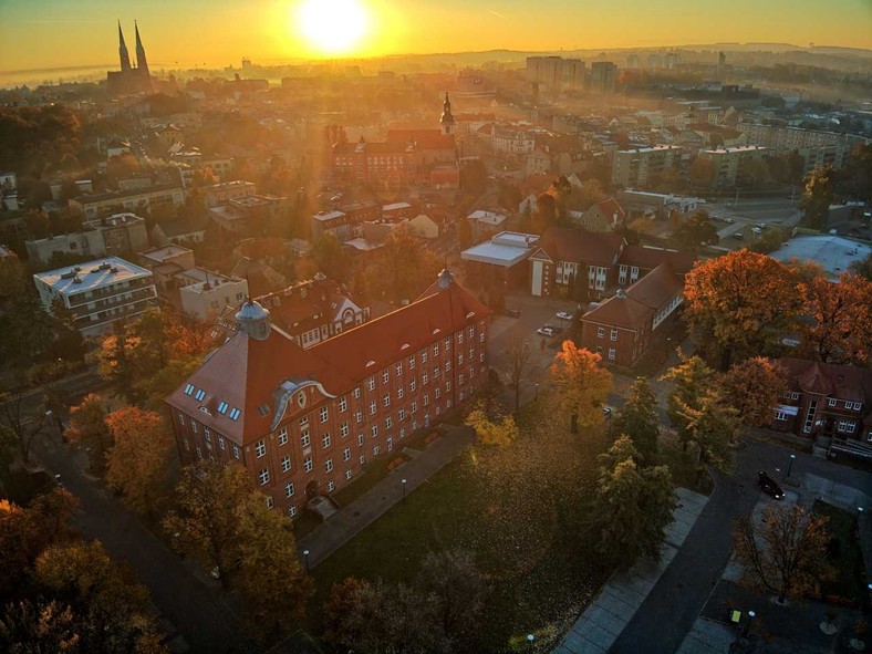 W Polsce nadwyżka zgonów nad urodzeniami wyniosła w 2023 roku więcej, niż populacja Rybnika. Jeśli dzietność nie wzrośnie, to populacja naszego kraju zacznie gwałtownie spadać.
