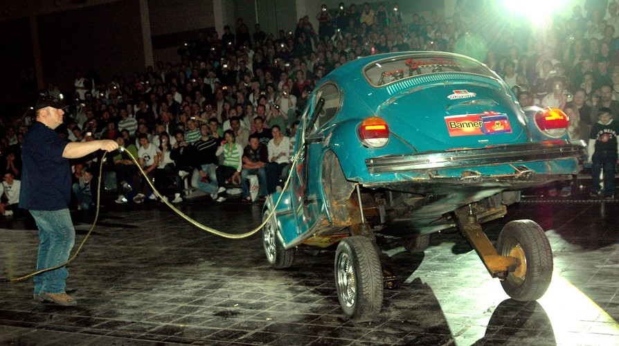 Stary wysłużony 'garbus', a skakać potrafi nieźle